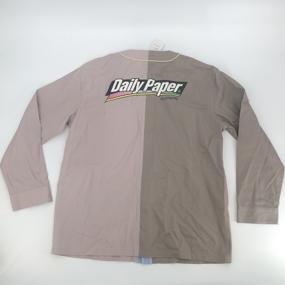 NEW! Daily Paper Button Up - Medium - Picture 3 of 8
